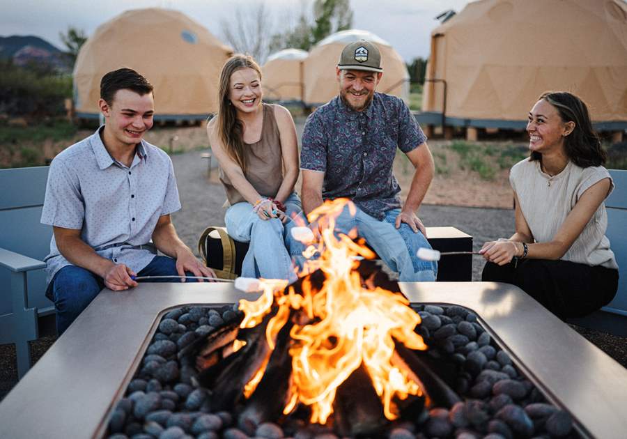 Skyview Hotel on the west end of Torrey offers comfortable modern accommodations that blur the line between indoors and out.